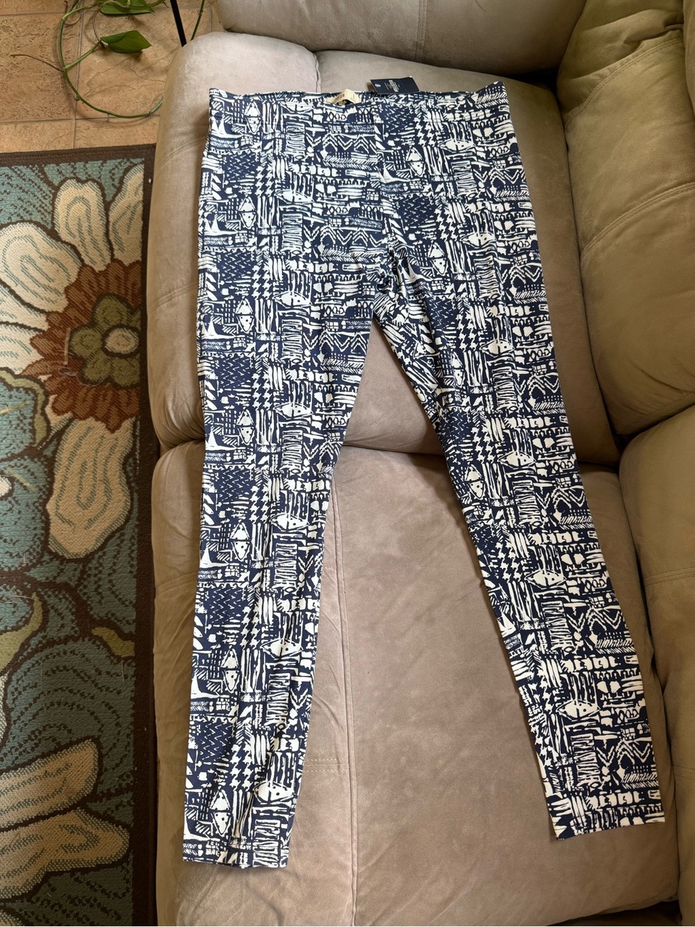 Hollister Navy and White Patterned Leggings